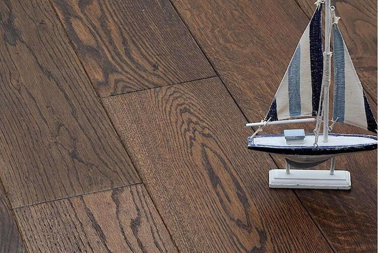 Sàn nhựa giả gỗ là lựa chọn thông minh và kinh tế cho những ai yêu thích vẻ đẹp của sàn gỗ mà không muốn bỏ ra quá nhiều tiền bạc. Với độ bền cao, chất liệu an toàn và dễ dàng lắp đặt, sàn nhựa giả gỗ đang trở thành xu hướng mới trong thiết kế nội thất. Hãy để chúng tôi giúp bạn lựa chọn sàn nhựa giả gỗ phù hợp cho không gian sống của bạn.