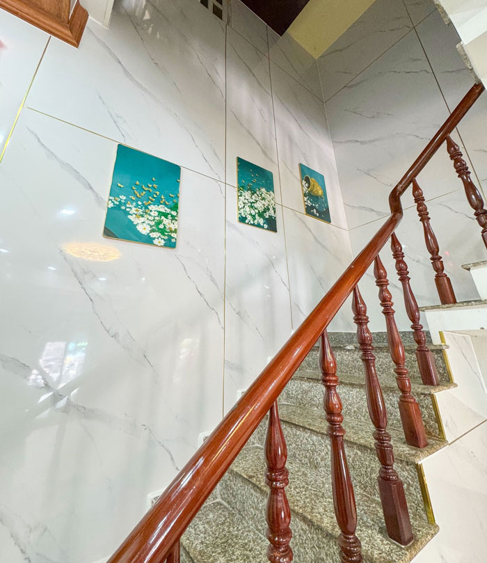 công trình thi công thực tế nhựa ốp tường giả vân đá