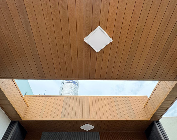 gỗ nhựa phủ ASA