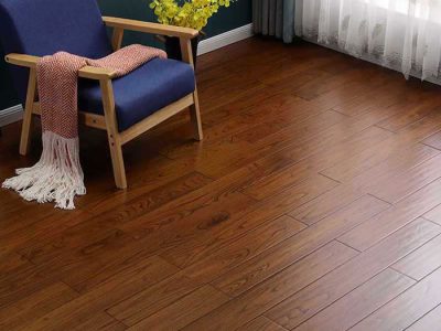 So sánh sàn gỗ tự nhiên và công nghiệp
