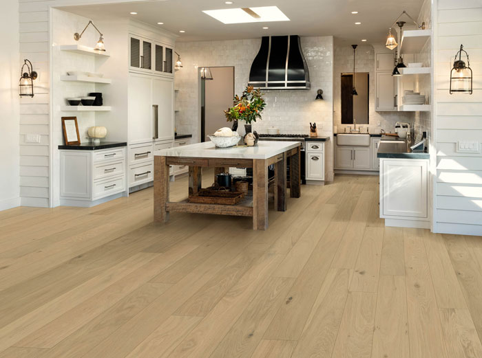 Người mệnh Kim hợp sàn gỗ, sàn nhựa màu nâu sáng – nâu đất