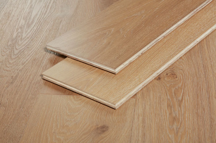 Nên dùng sàn gỗ 8mm hay 12mm 