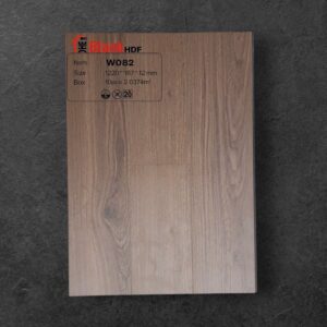 Sàn gỗ One Black cốt đen W082