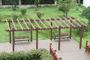 Giàn hoa gỗ nhựa ngoài trời là gì