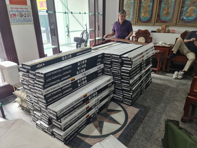 Sàn nhựa hèm khóa Joka